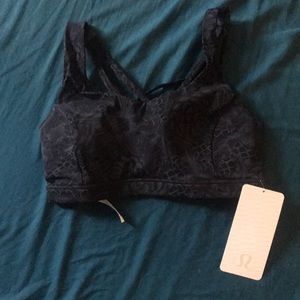 Lululemon “free to be serene bra” size 8 C/D